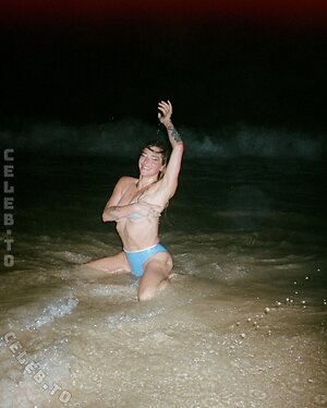 Kesha Nude Leaked Photo #7