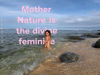Kesha Nude Leaked Photo #17