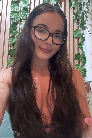 Khiarna Thompson Nude Leaked Photo #11