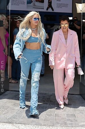 Khloé Kardashian leaked photo #68