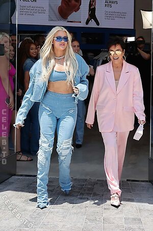 Khloé Kardashian leaked photo #70