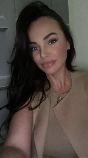 Khloe_cee