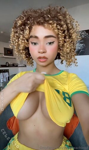 Kiara Peachy Nude Leaked Photo #60
