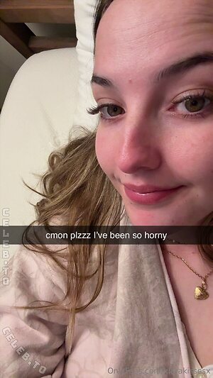 Kiarajade Nude Leaked Photo #33