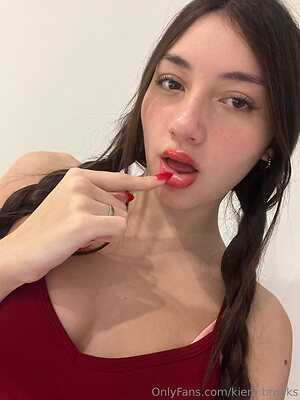 Kiera leaked photo #4