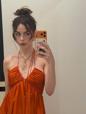 Kiernan Shipka leaked photo #17