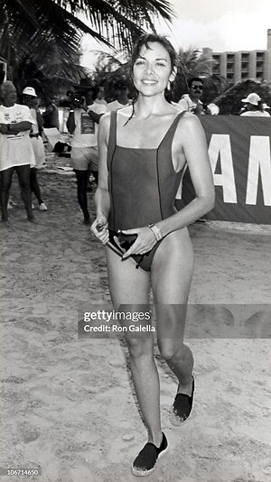 Kim Cattrall leaked photo #19