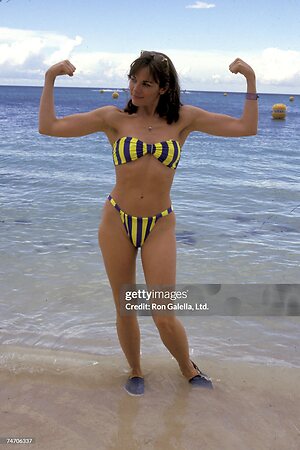Kim Cattrall leaked photo #20