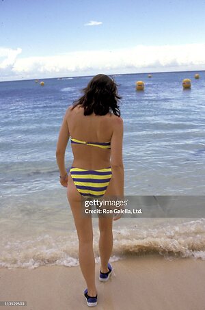 Kim Cattrall leaked photo #30