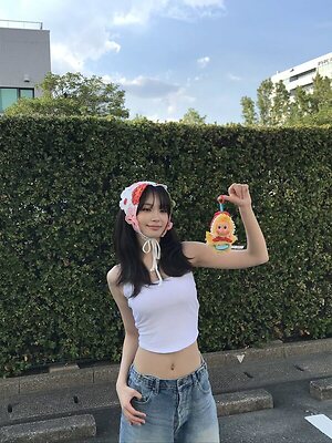 Kim Chaewon leaked photo #6