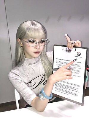 Kim Chaewon leaked photo #15