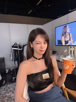 Kim Chaewon leaked photo #41