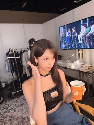 Kim Chaewon leaked photo #42