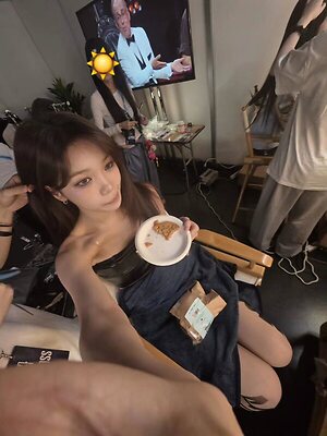 Kim Chaewon leaked photo #61