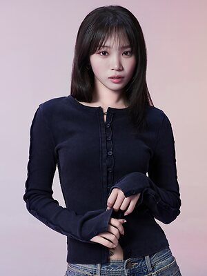 Kim Chaewon leaked photo #123