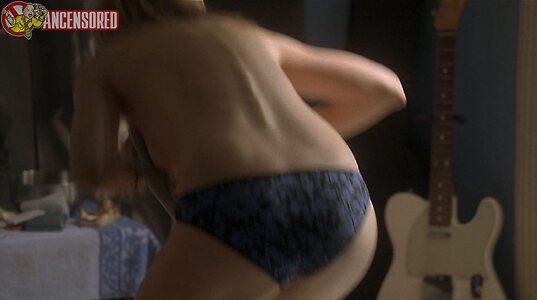 Kim Dickens