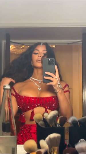 Kim Kardashian Hot leaked photo #61