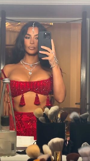 Kim Kardashian Hot leaked photo #62