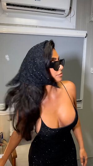 Kim Kardashian Hot leaked photo #78