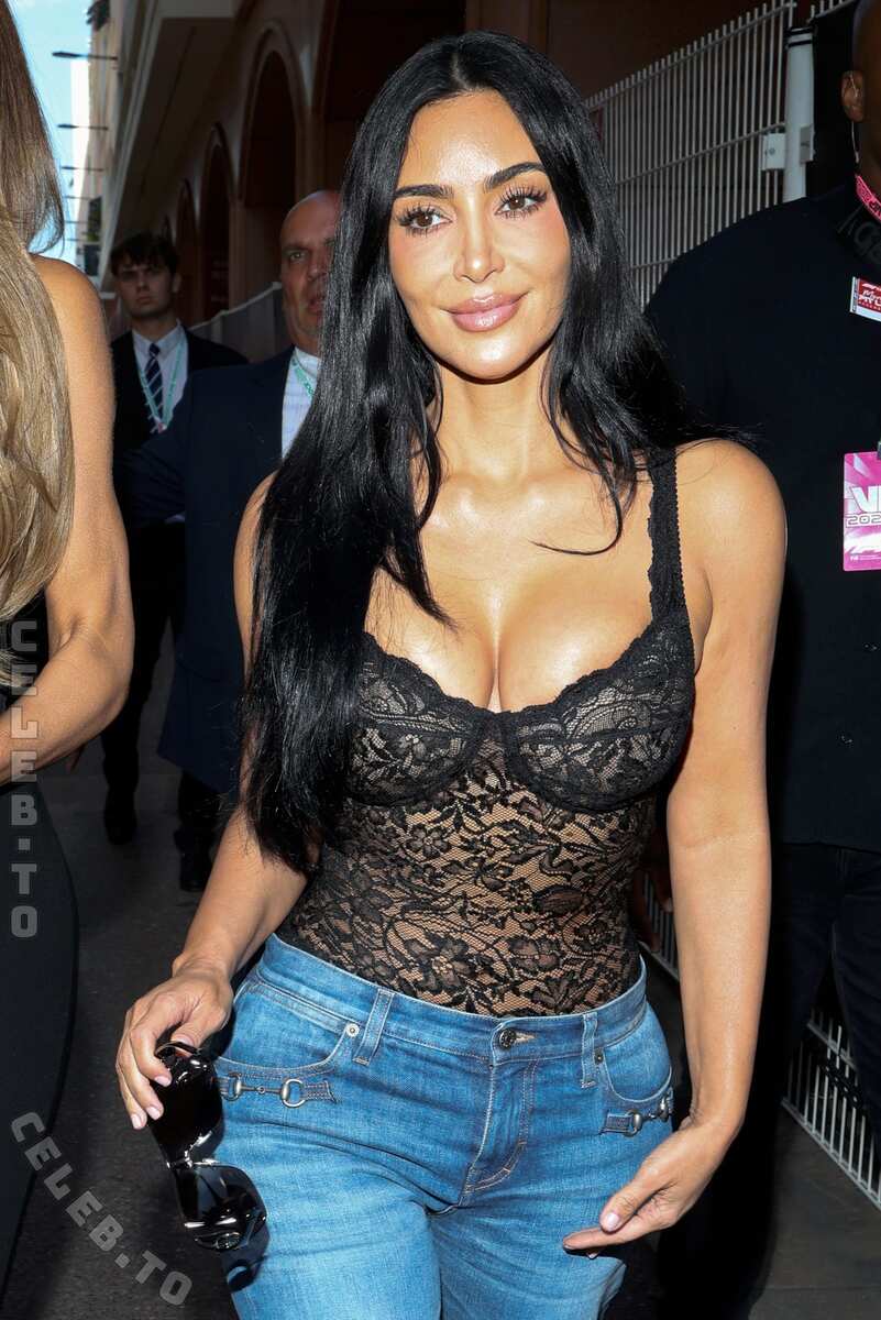 Kim Kardashian photo