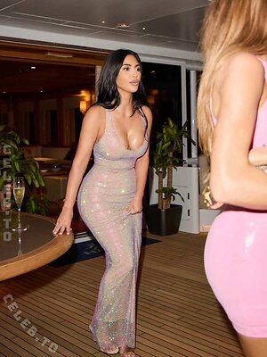 Kim Kardashian photo