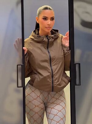 Kim Kardashian leaked photo #402