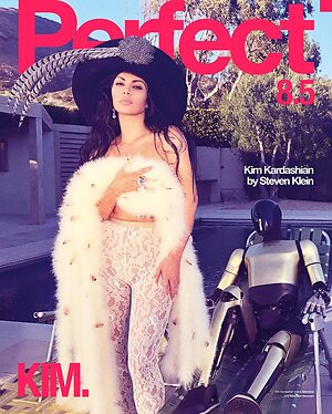 Kim Kardashian leaked photo #734