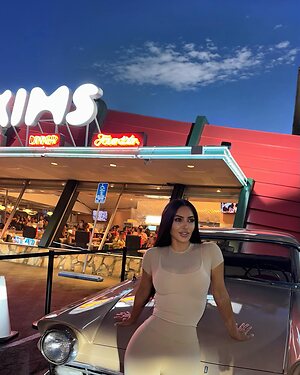 Kim Kardashian leaked photo #738