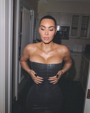 Kim Kardashian leaked photo #758