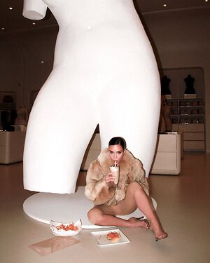 Kim Kardashian leaked photo #780