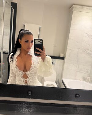 Kim Kardashian leaked photo #1047