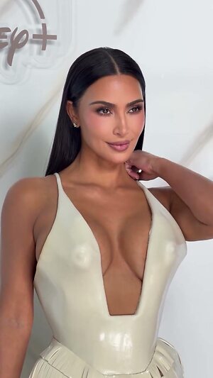 Kim Kardashian leaked photo #1064