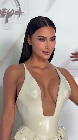 Kim Kardashian leaked photo #1066