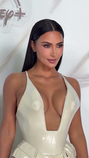 Kim Kardashian leaked photo #1067