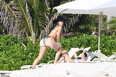 Kim Kardashian leaked photo #1220