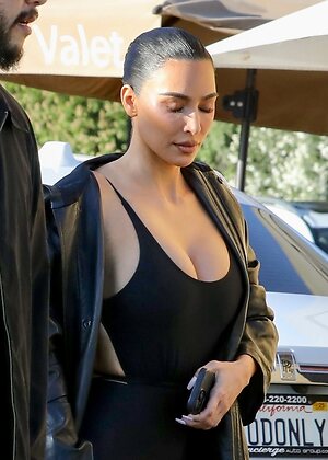 Kim Kardashian leaked photo #1249