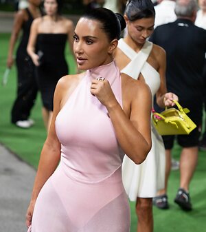 Kim Kardashian leaked photo #1323