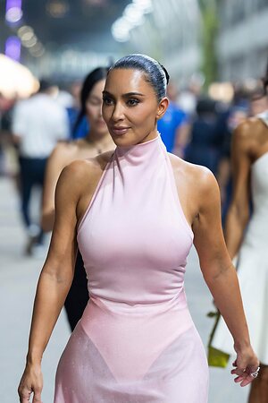Kim Kardashian leaked photo #1381
