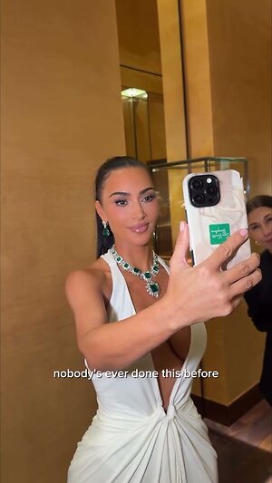 Kim Kardashian leaked photo #1391