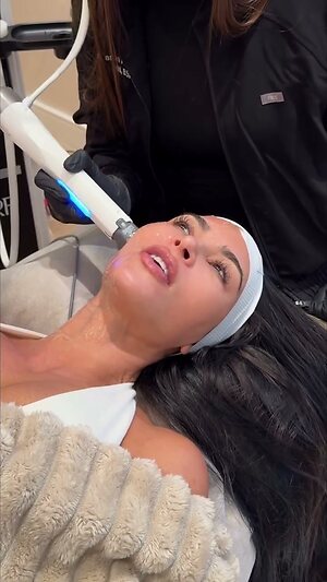 Kim Kardashian leaked photo #1397