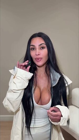 Kim Kardashian leaked photo #1409