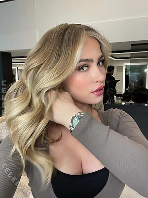 Kim Sara photo