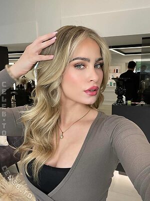 Kim Sara photo