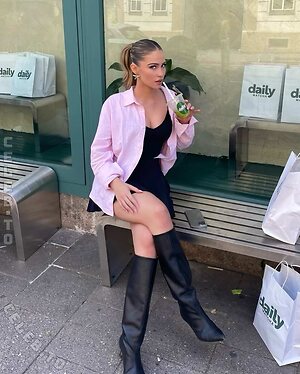 Kim Sara