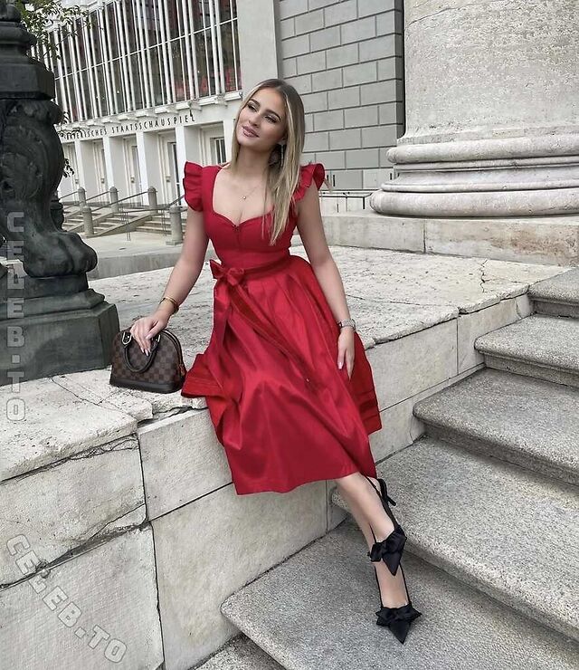 Kim Sara leaked photos