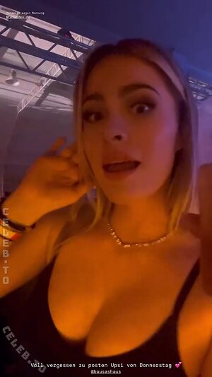 Kim Sara leaked photo #47
