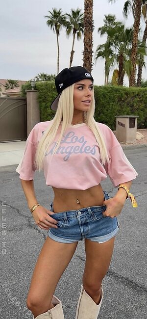 Kim Schiele Nude Leaked Photo #13