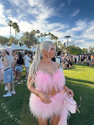 Kim Schiele Nude Photos