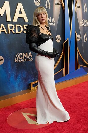 Kimberly Perry leaked photo #3