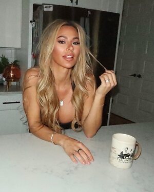 Kindly Myers leaked photo #28
